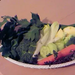 Jakie surówki do królika, które podkreślą jego delikatny smak?