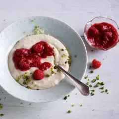 Ile kaszy mannej na litr mleka? Odkryj idealne proporcje dla smaku