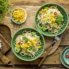 Szybki przepis na spaghetti 4 sery z brokułami, które zachwyca smakiem