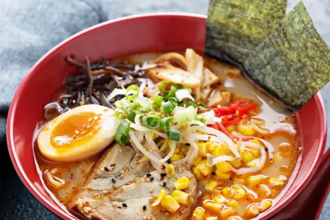 Jaki makaron do ramen: odkryj idealny wybór dla doskonałego smaku