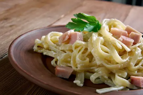 Jak zrobić makaron w domu - prosta receptura na pyszny smak