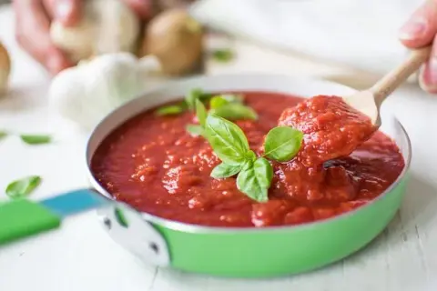 Skuteczne sposoby na to, czym zagęścić spaghetti, aby było pyszne