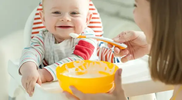 Kasza manna od którego miesiąca - kiedy jest bezpieczna dla dziecka?