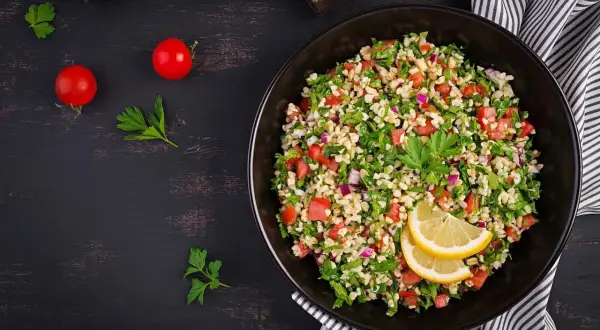 Jak łatwo i szybko gotować kaszę bulgur - czasy i metody przygotowania