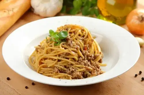 Najlepsze przepisy na spaghetti z mięsem mielonym, które zachwycą smakami
