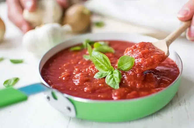 Skuteczne sposoby na to, czym zagęścić spaghetti, aby było pyszne