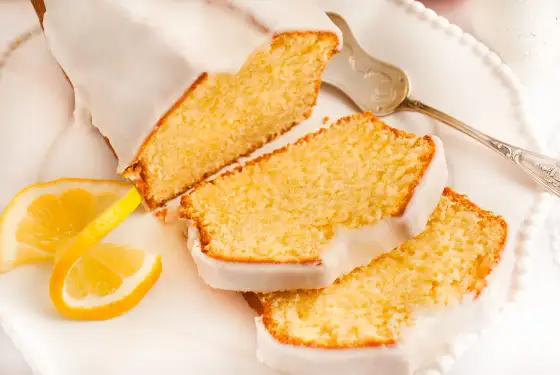 Cytrynowa babka na oleju z mascarpone - prosty przepis