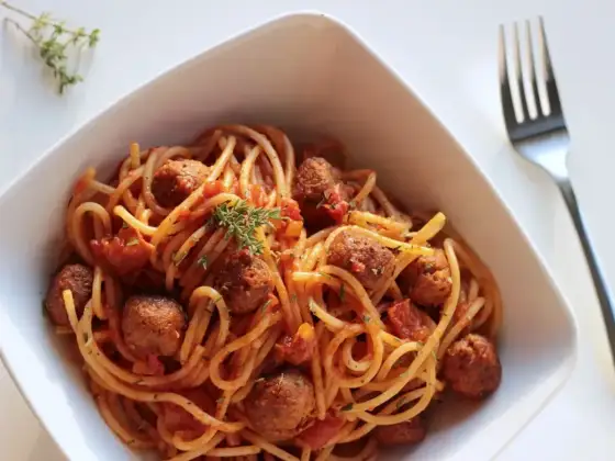 Przyprawy do spaghetti - Jak doprawić sos idealnie?