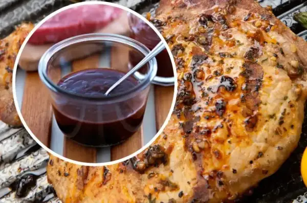 Soczysty schab z grilla, polany ciemnym sosem BBQ. Idealny na letnie wieczory.